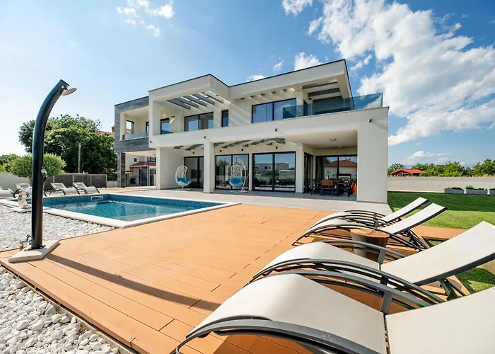 Contemporary Zadar 4 Bedrooms Barako Prestige Вилла Нин