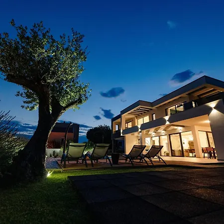 Willa Contemporary Zadar Villa 4 Bedrooms Villa Barako Prestige Private Heated Pool Air-Conditioning Zaton *