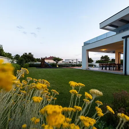 Willa Contemporary Zadar Villa 4 Bedrooms Villa Barako Prestige Private Heated Pool Air-Conditioning Zaton