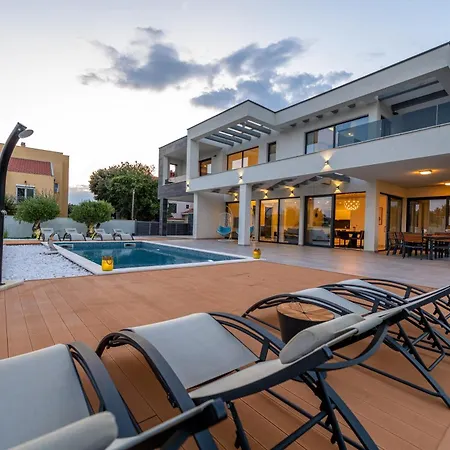 Willa Contemporary Zadar Villa 4 Bedrooms Villa Barako Prestige Private Heated Pool Air-Conditioning Zaton *
