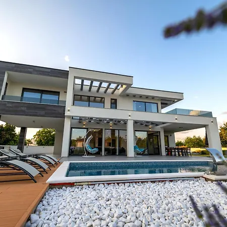 Willa Contemporary Zadar Villa 4 Bedrooms Villa Barako Prestige Private Heated Pool Air-Conditioning Zaton Nin