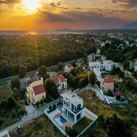 Contemporary Zadar 4 Bedrooms Barako Prestige Private Heated Pool Air-conditioning Zaton Nin
