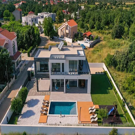Contemporary Zadar 4 Bedrooms Barako Prestige Private Heated Pool Air-conditioning Zaton Nin