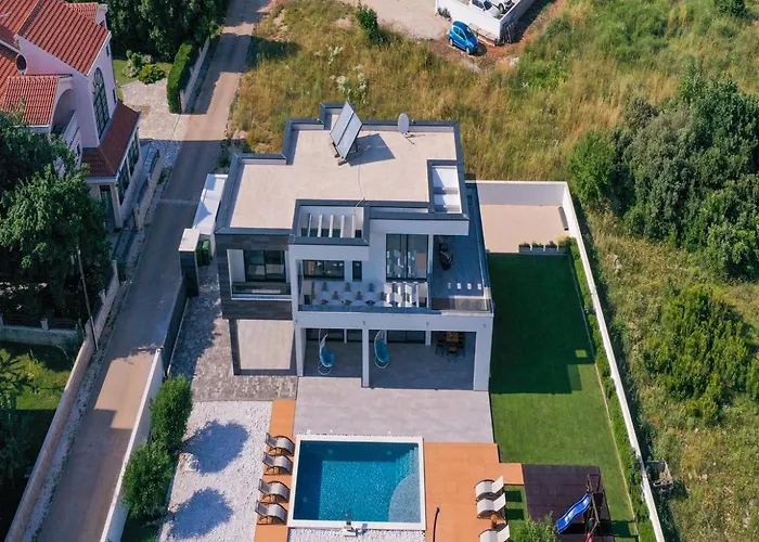 Contemporary Zadar 4 Bedrooms Barako Prestige Private Heated